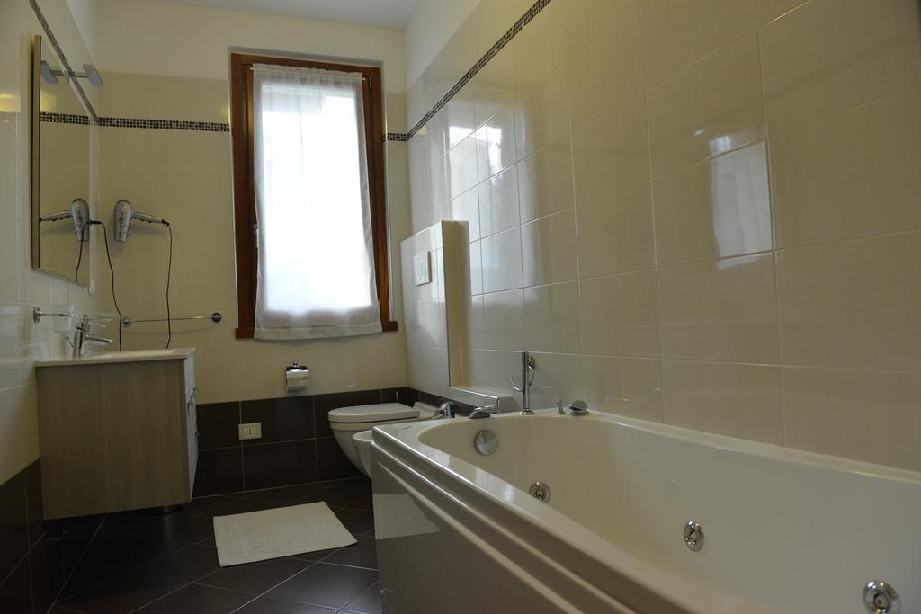 Residence Boschetti Manerba del Garda Oda fotoğraf